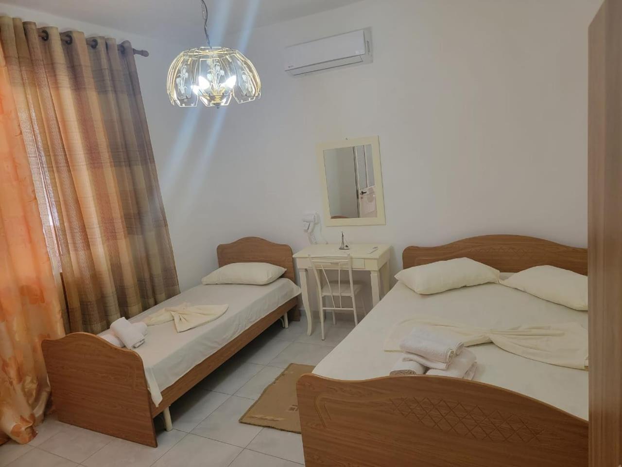 Vila Islami Durrës Esterno foto