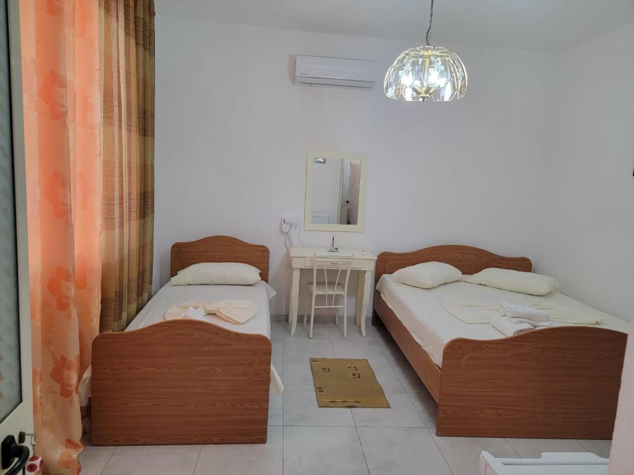 Vila Islami Durrës Esterno foto