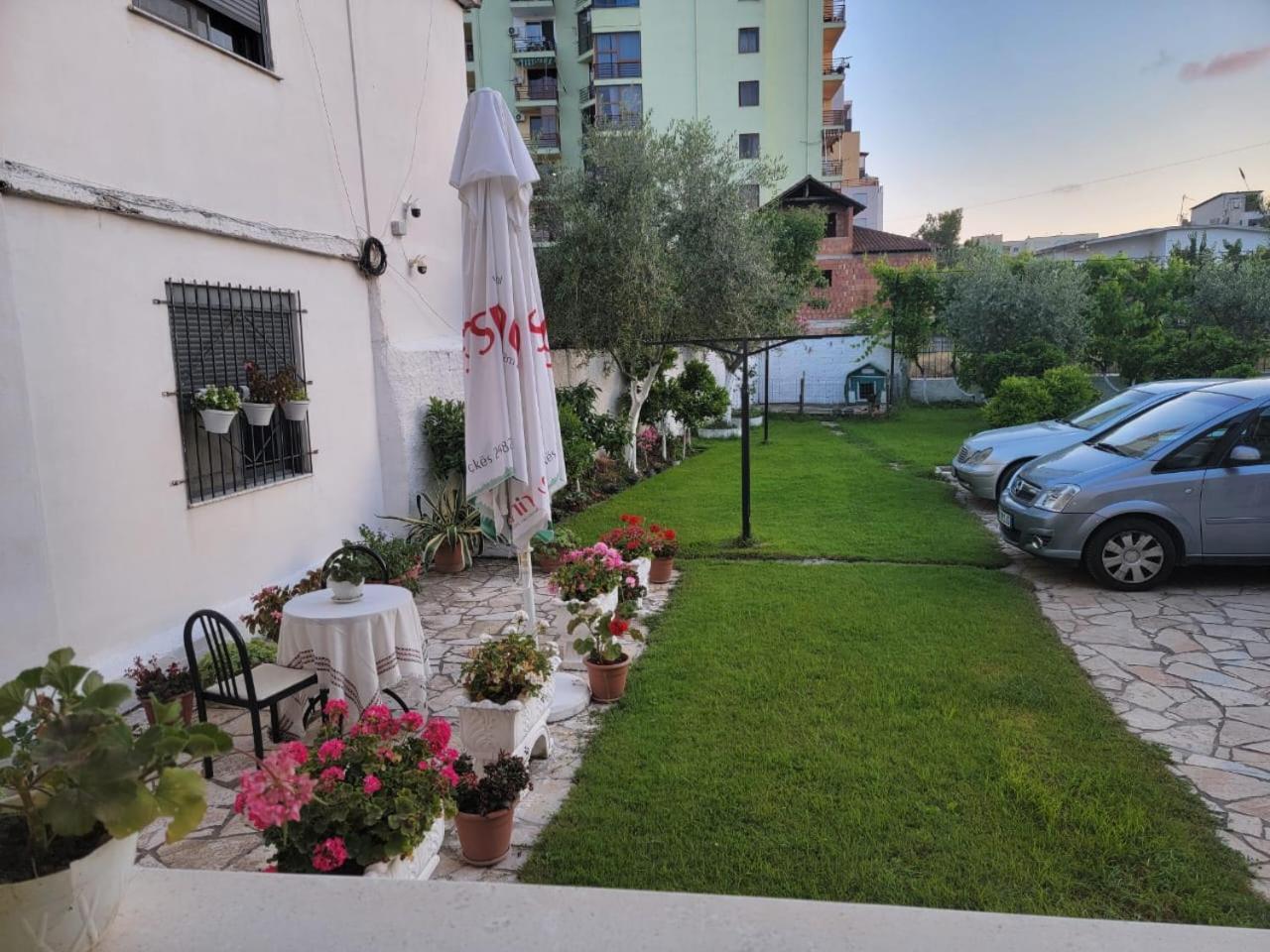 Vila Islami Durrës Esterno foto