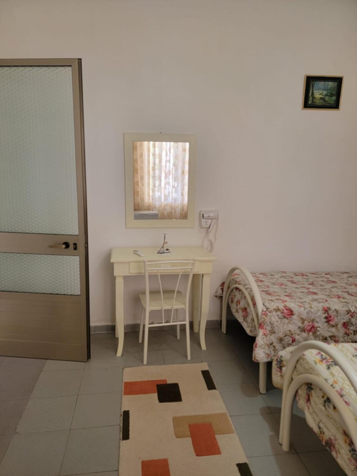 Vila Islami Durrës Esterno foto