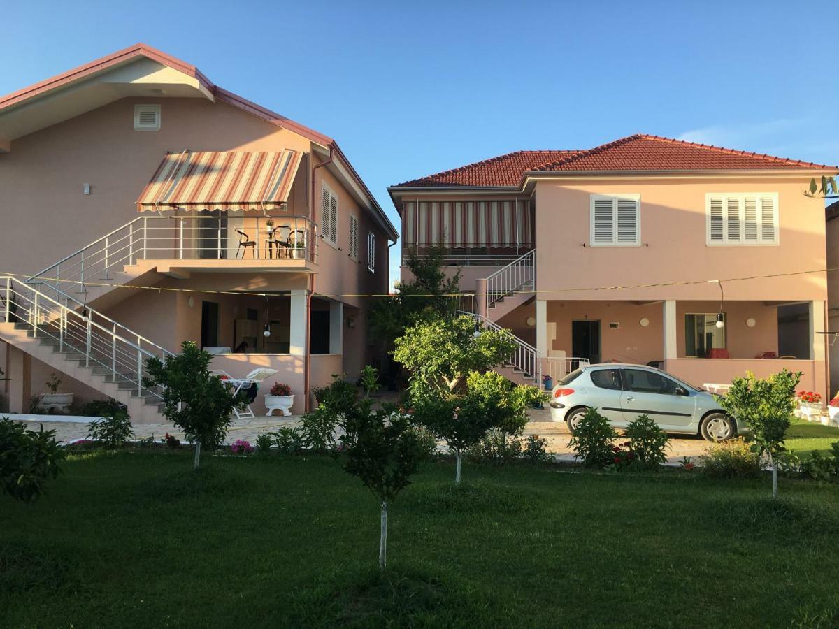 Vila Islami Durrës Esterno foto
